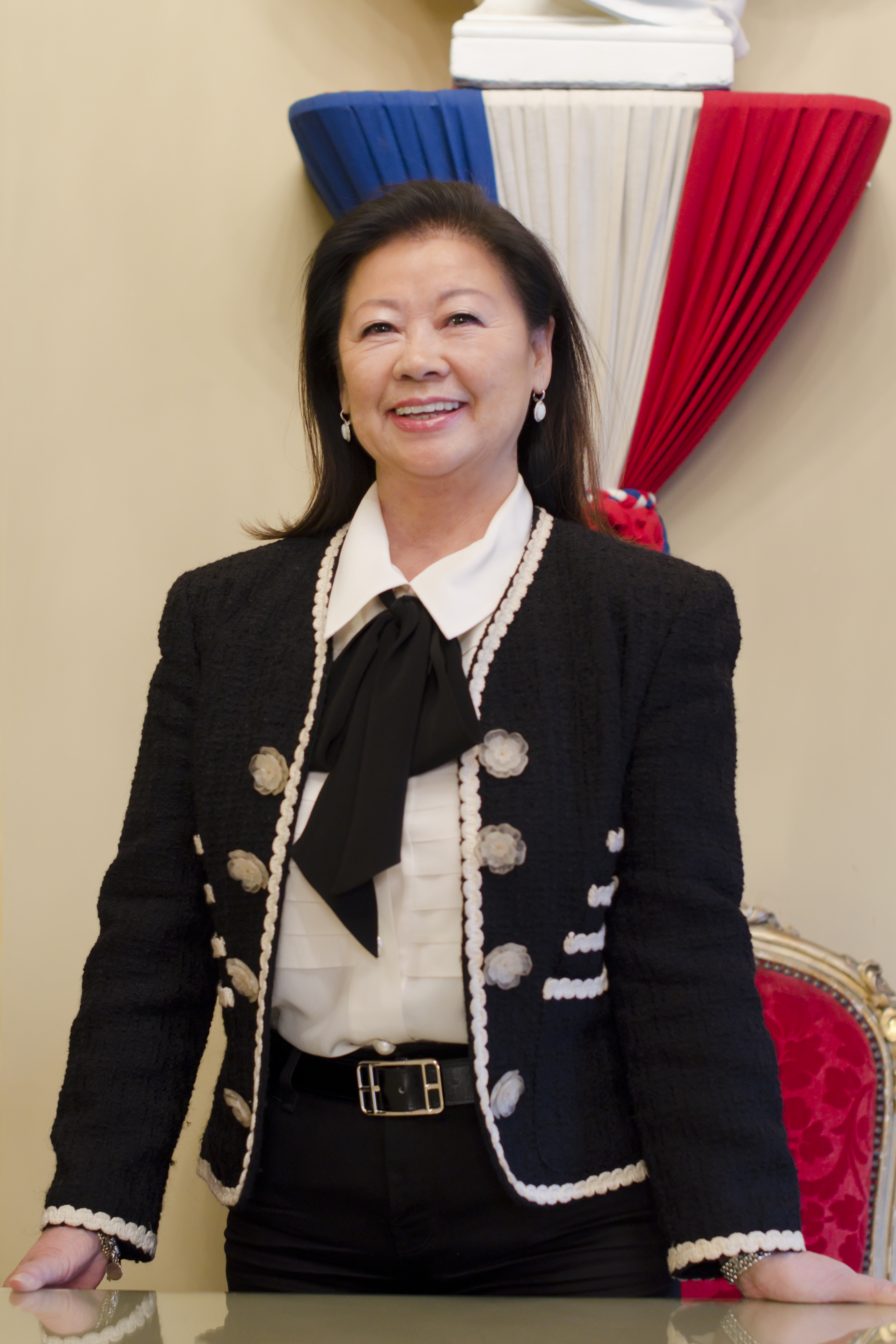 Jeanne d'Hauteserre - Maire du 8e (© Julien Blavette) Le maire du 8e arrondissement Jeanne d'Hauteserre